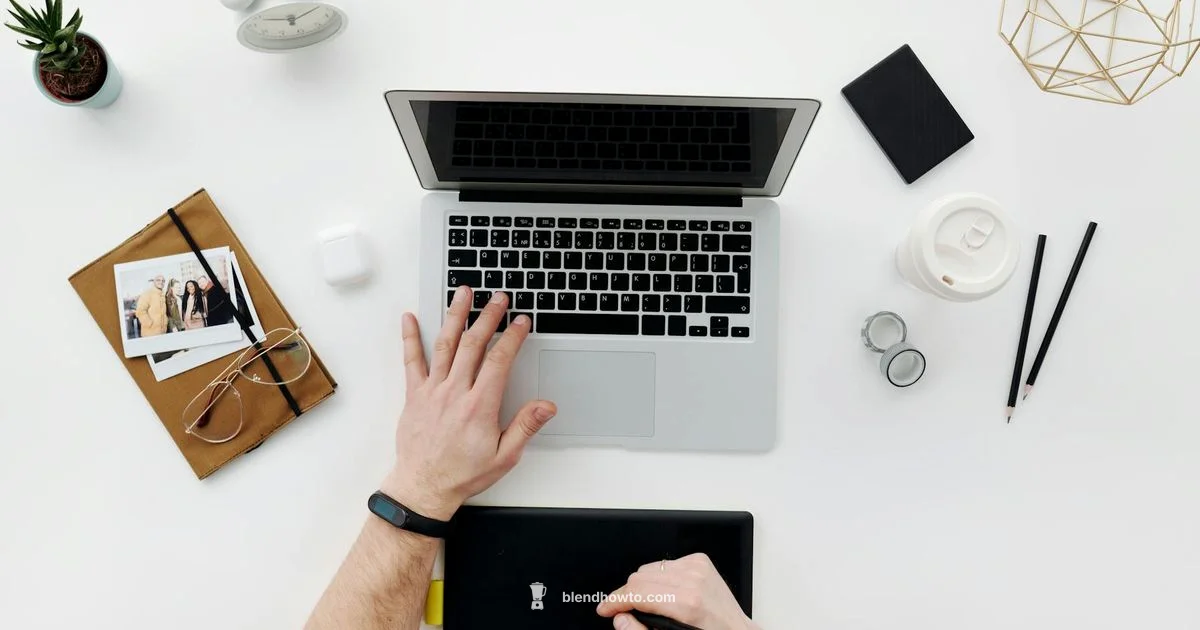 Join Objects in Blender - BlendHowTo