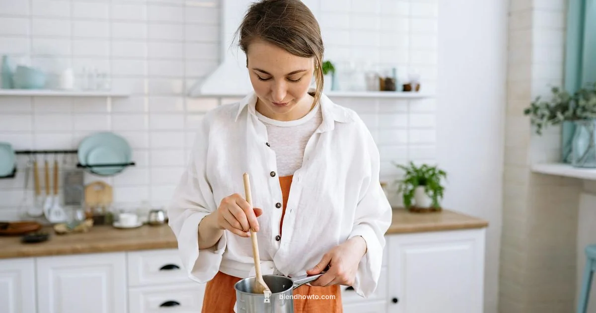 Hand Blender Mayo - BlendHowTo