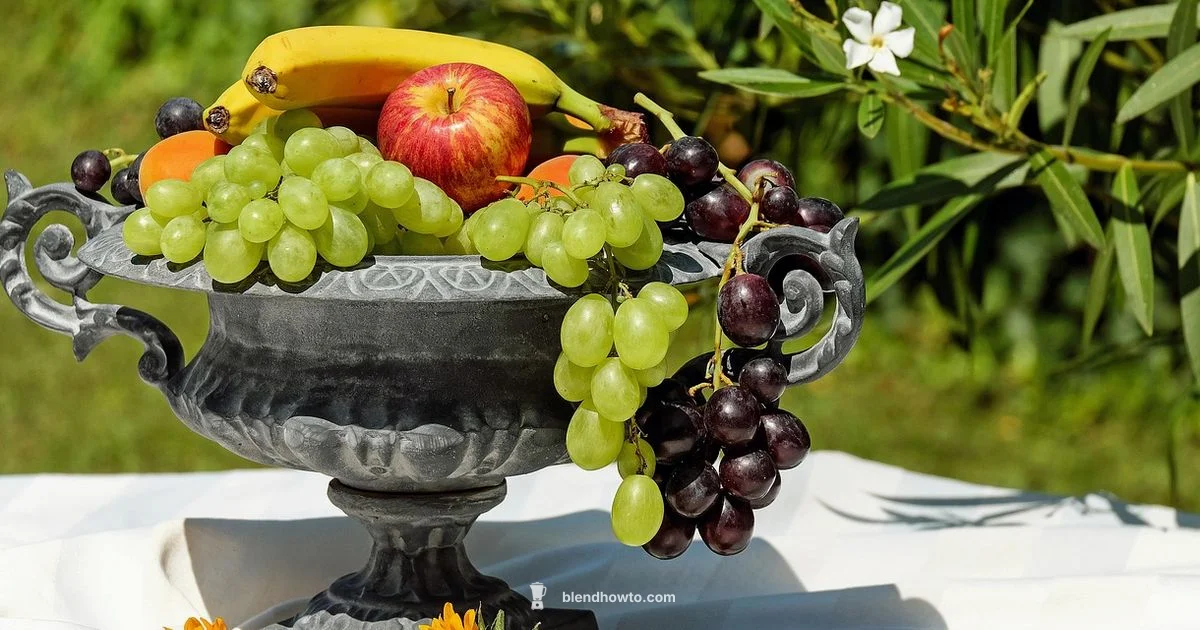 Fruit in a Blender - BlendHowTo