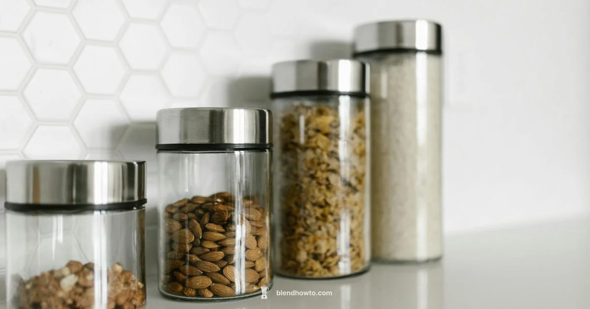 Glass Jar Spotlight - BlendHowTo